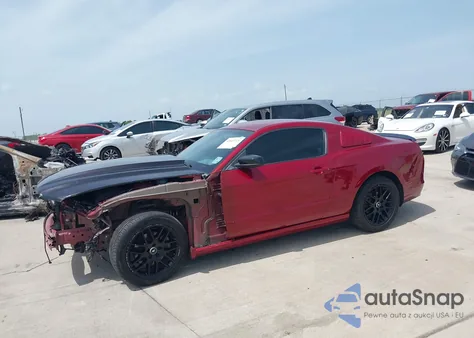 2014 Ford Mustang V6 z USA, uszkodzony, nr VIN 1ZVBP8AM0E5278005